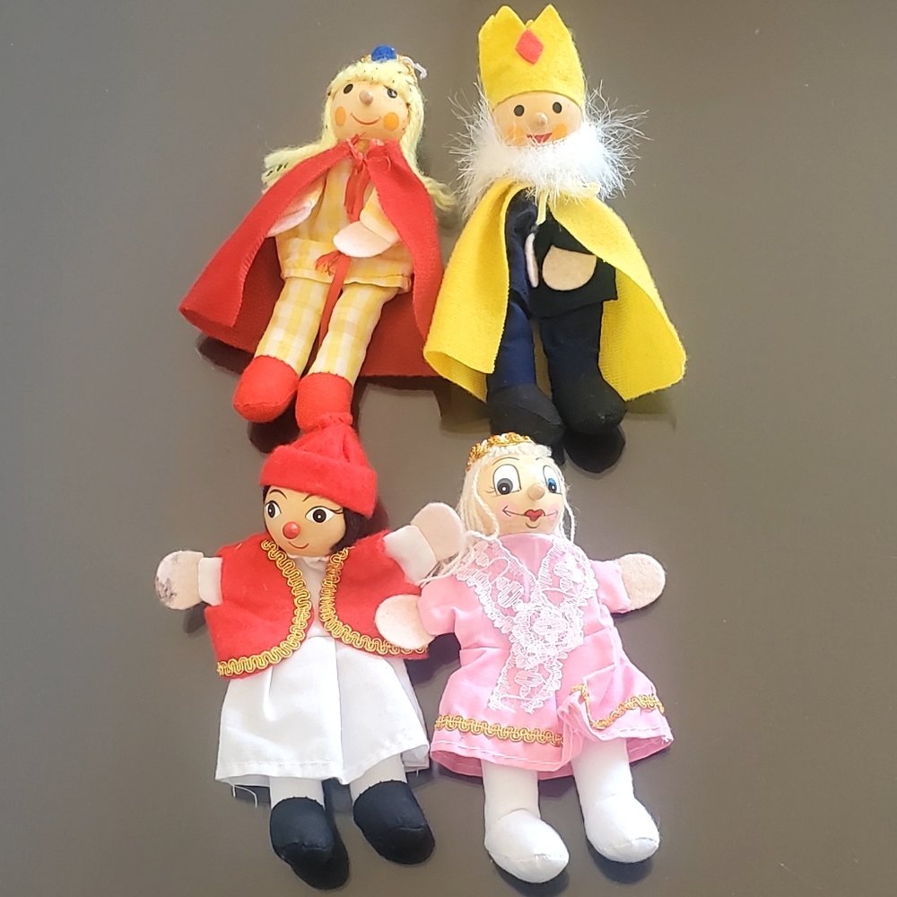 Royal Family Finger Puppet Set Princess Prince King Queen Felt Lace Hand Made